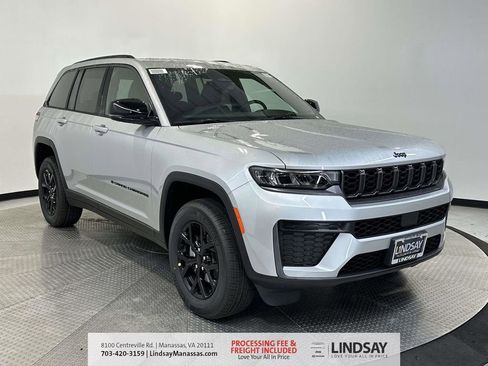 New 2026 Jeep Grand Cherokee Altitude AWD/4WD image 1