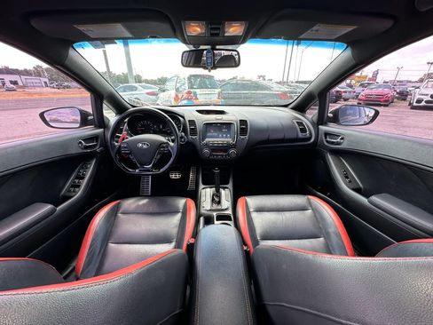 Used 2017 Kia Forte SX w/ SX Premium Tech Package FWD image 11