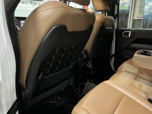 Used 2020 Jeep Gladiator Rubicon image 17