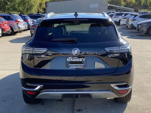 Used 2022 Buick Envision Avenir w/ Technology Package II image 5