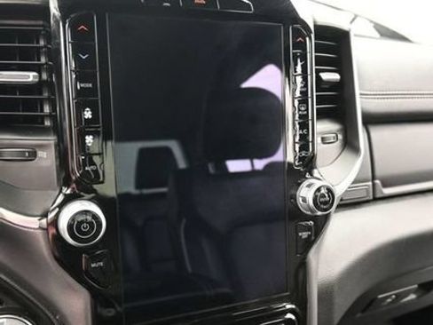 Used 2025 RAM 1500 Laramie AWD/4WD image 25