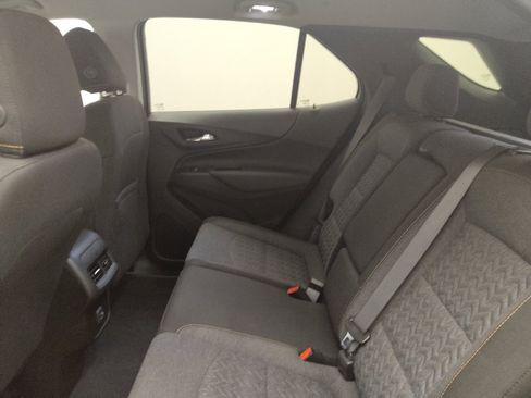 Used 2022 Chevrolet Equinox LT FWD image 18