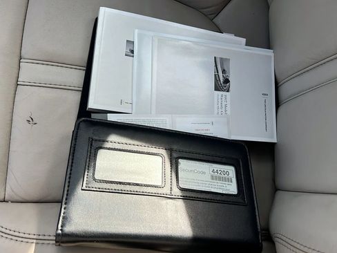 Used 2017 Lincoln MKZ Select w/ Select Plus Package image 27