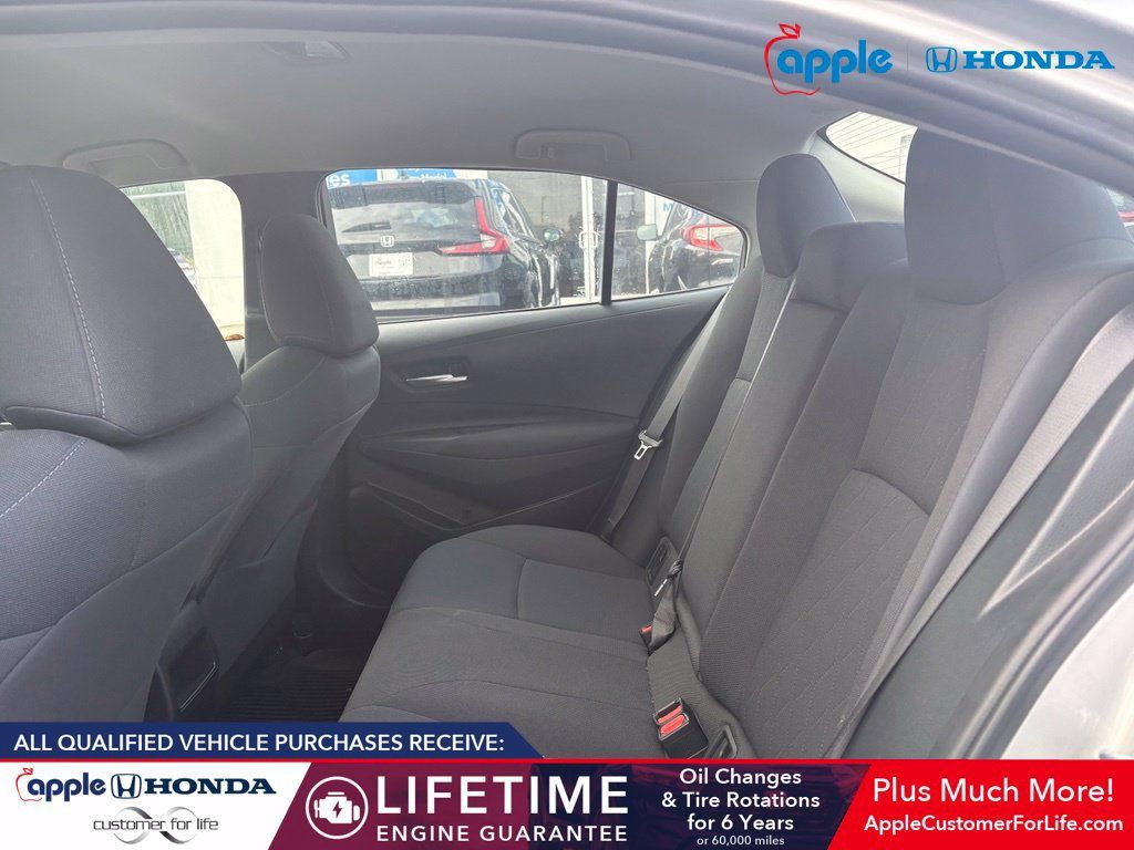 Used 2020 Toyota Corolla LE FWD image 5