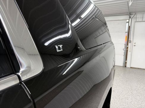 Used 2017 Chevrolet Suburban LT AWD/4WD image 9