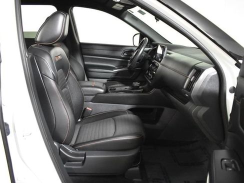 Certified 2024 Nissan Pathfinder Rock Creek AWD/4WD image 38
