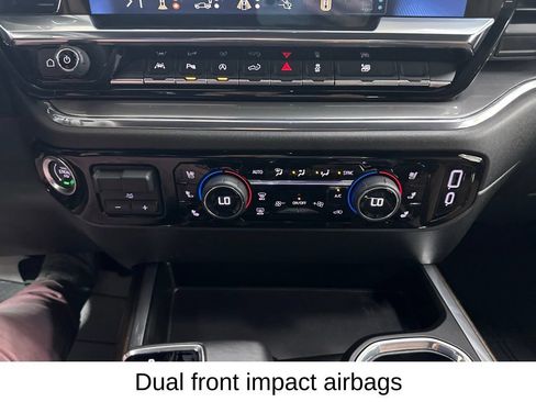 Used 2025 Chevrolet Silverado 1500 High Country w/ High Country Premium Package AWD/4WD image 49