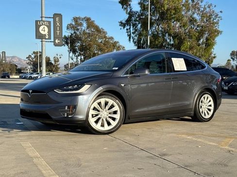 Used 2019 Tesla Model X Long Range image 2