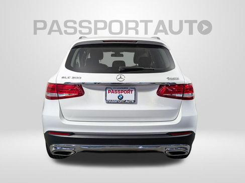 Used 2019 Mercedes-Benz GLC 300 4MATIC image 5