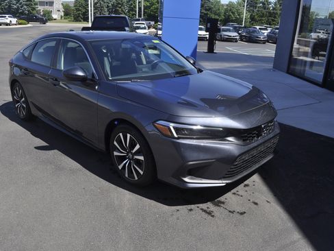 Certified 2024 Honda Civic EX-L image 1