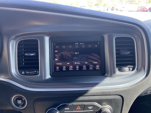 Used 2019 Dodge Charger SXT w/ Leather Interior Group image 16