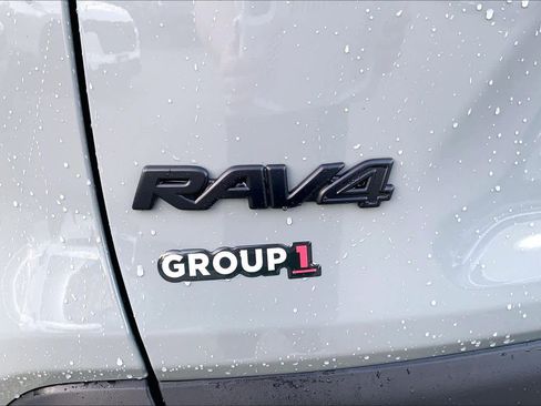 Used 2023 Toyota RAV4 XLE Premium image 33