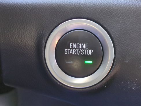 Used 2021 GMC Terrain SLT w/ LPO, Floor Liner Package image 31