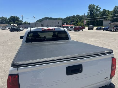 Used 2021 Chevrolet Colorado W/T w/ Custom Special Edition AWD/4WD image 7