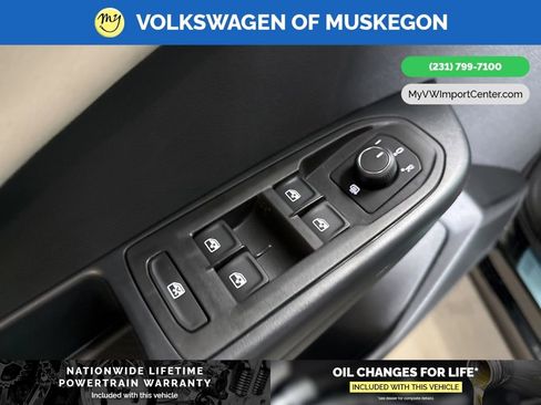 New 2026 Volkswagen Taos SE image 11