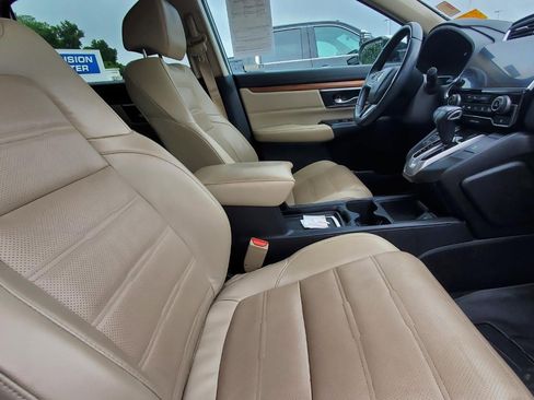 Used 2018 Honda CR-V Touring image 4