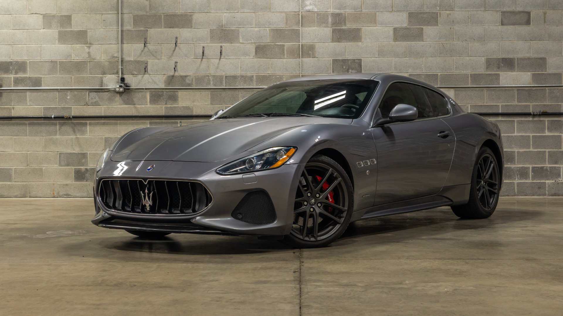 Used 2018 Maserati GranTurismo Sport RWD image 3