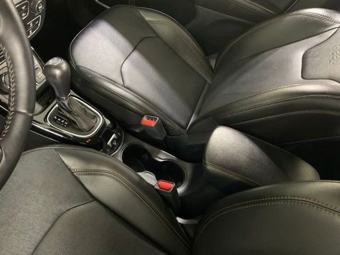 Used 2021 Jeep Compass Limited image 15