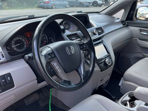 Used 2015 Honda Odyssey Touring Elite image 7