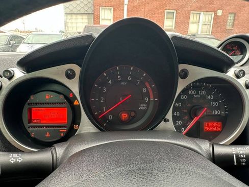Used 2013 Nissan 370Z Coupe RWD image 18