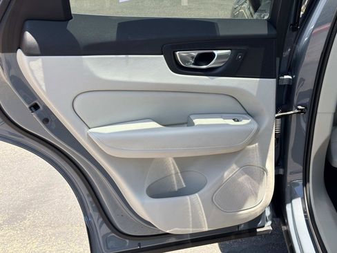 Certified 2023 Volvo XC60 T8 Plus AWD/4WD image 20
