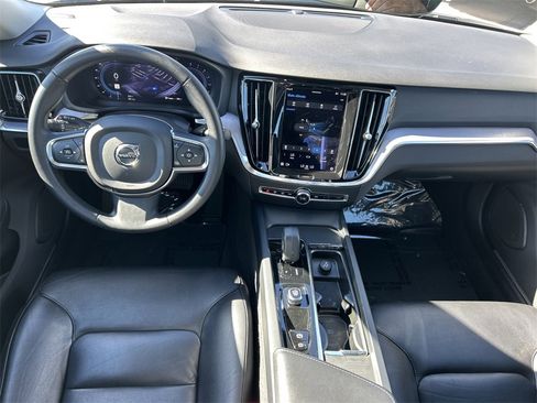 Used 2024 Volvo S60 B5 Core image 17