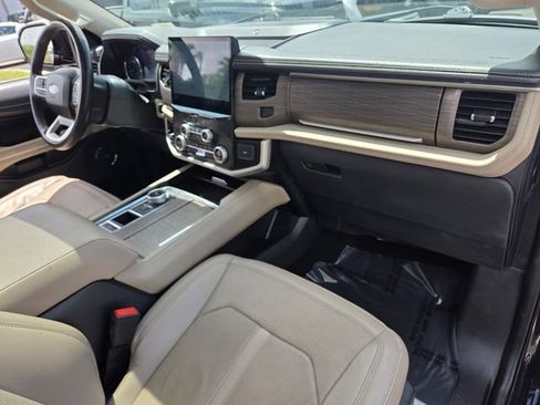 Certified 2024 Ford Expedition Max Limited RWD image 20