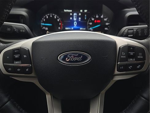 Used 2024 Ford Explorer XLT image 19