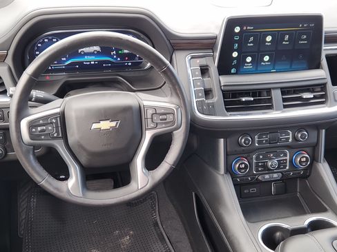 Used 2022 Chevrolet Tahoe LT w/ Luxury Package RWD image 28