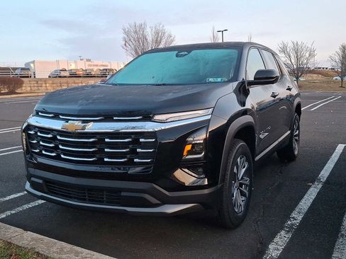 New 2026 Chevrolet Equinox LT w/ Convenience Package II image 3