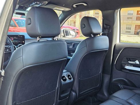 Used 2023 Mercedes-Benz GLB 250 GLB 250 image 17