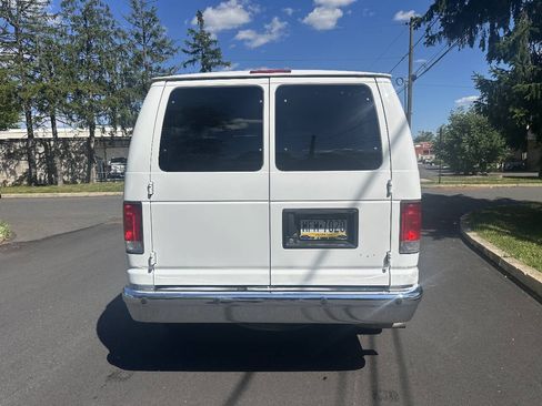 Used 2013 Ford E-350 and Econoline 350 XLT RWD image 6