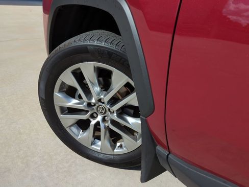 Certified 2025 Toyota RAV4 XLE Premium image 10