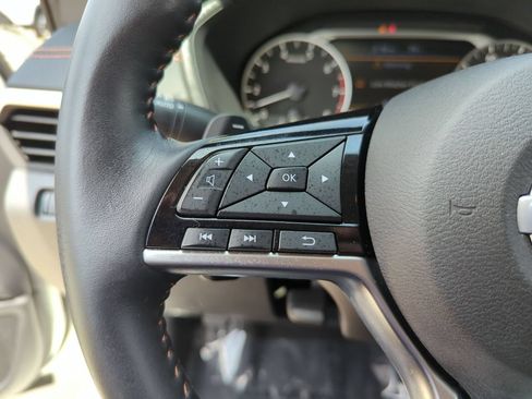 Used 2020 Nissan Altima 2.5 SR FWD image 11