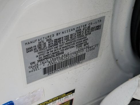 Used 2025 Nissan Kicks SR image 32