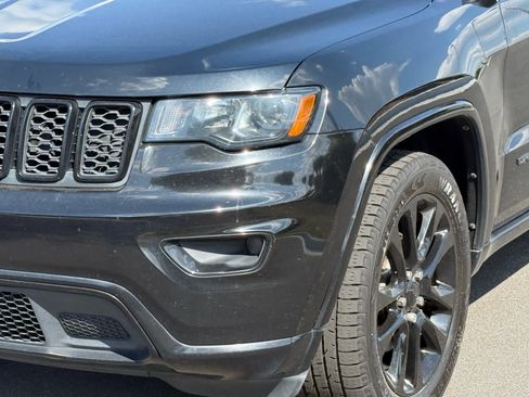 Used 2020 Jeep Grand Cherokee Altitude image 10