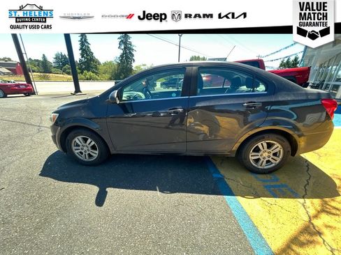 Used 2015 Chevrolet Sonic LT FWD image 4