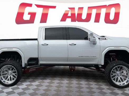 Used 2020 GMC Sierra 2500 Denali w/ Technology Package image 8
