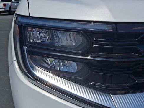 Used 2025 Ford Expedition Platinum AWD/4WD image 9
