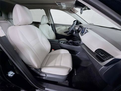 Used 2023 Nissan Rogue SV w/ SV Premium B Package AWD/4WD image 30