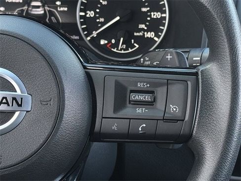 Used 2021 Nissan Rogue S image 13