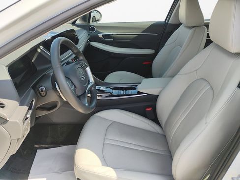 Used 2023 Hyundai Sonata Limited w/ Cargo Package FWD image 11