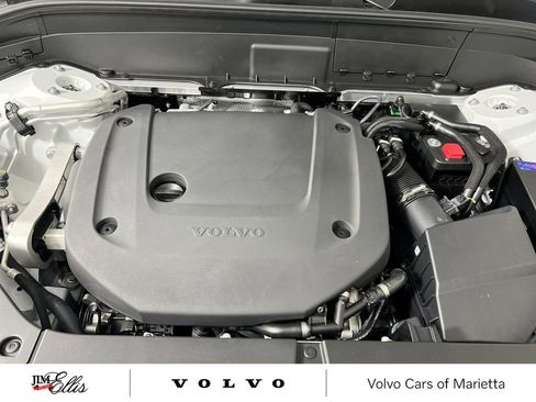 New 2026 Volvo XC90 B6 Plus w/ Protection Package Premier image 18