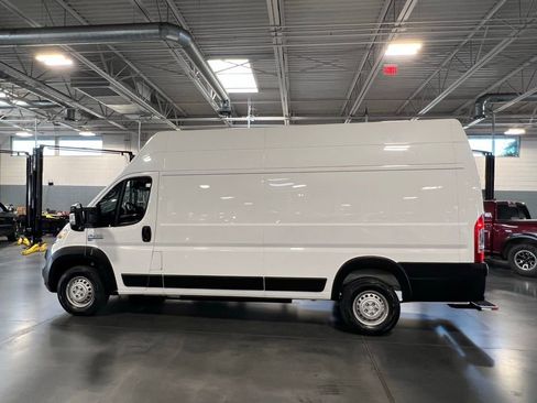 Used 2024 RAM ProMaster 3500 w/ Delivery Van Package image 10