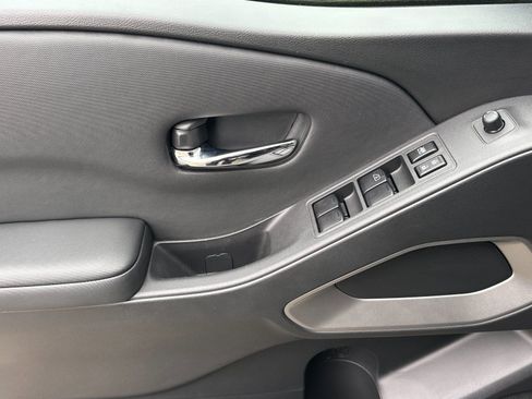 Used 2024 Nissan Frontier SV w/ Hardbody Edition image 10