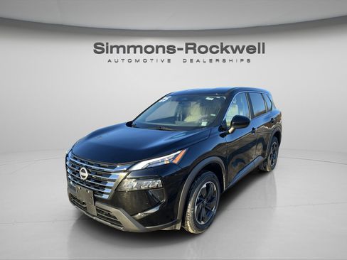 Used 2025 Nissan Rogue SV image 1