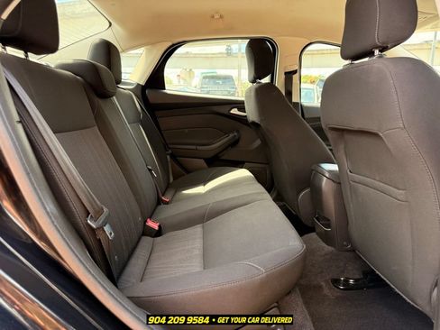 Used 2018 Ford Focus SE FWD image 33