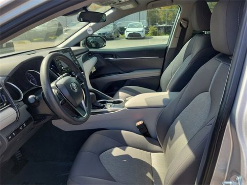 Used 2023 Toyota Camry LE image 10