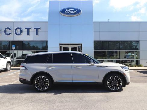 Used 2023 Lincoln Aviator Reserve w/ Equipment Group 201A RWD image 18