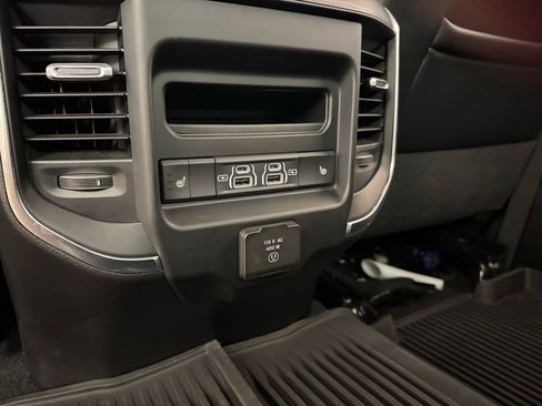 Used 2024 RAM 3500 Laramie w/ Night Edition image 38